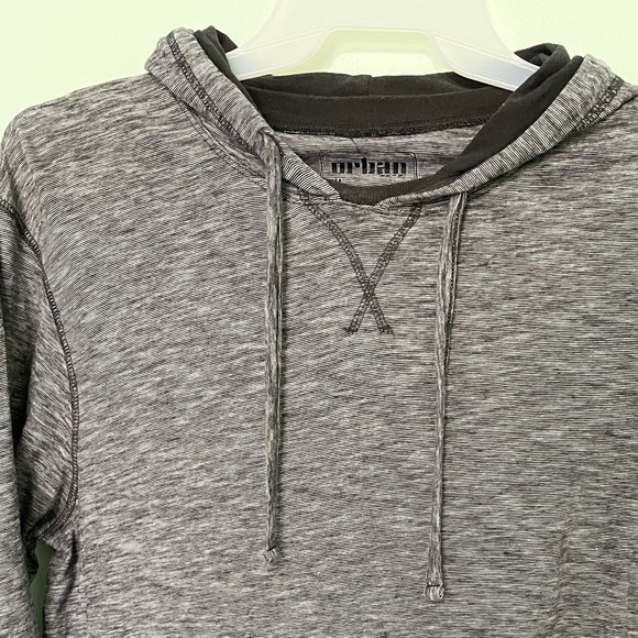 Urban pipeline draw string hood, long sleeve shirt size XL - Picture 2 of 4